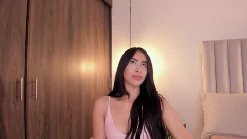 Snapshot of imsaraah chatting on 11.15.25 sarah online show from 11.15.25