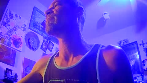 Snapshot of imtru chatting on 12.23.25 imtru online show from 12.23.25