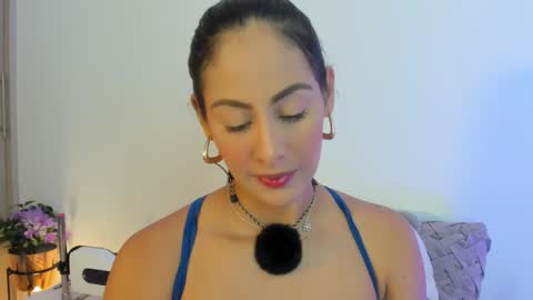 imvickyrachell_ online show from 09.23.25