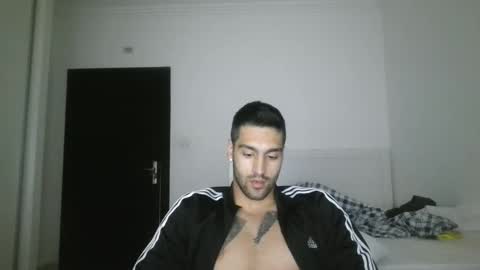 imyouroniichan online show from 10.31.25