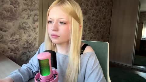 Lola online show from 03.22.26