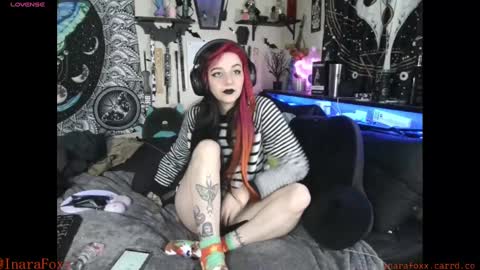 Snapshot of inarafoxxx chatting on 01.21.25 Inarafoxx online show from 01.21.25