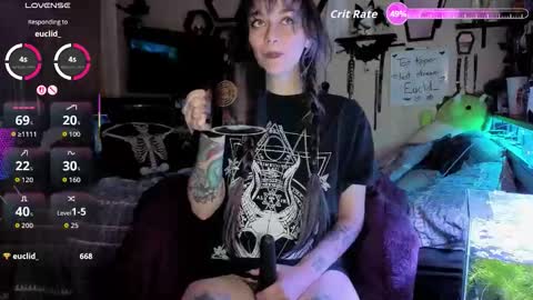 Snapshot of inarafoxxx chatting on 11.26.25 Inarafoxx online show from 11.26.25