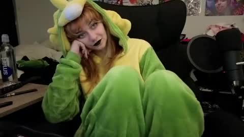 Inarafoxx online show from 04.20.26