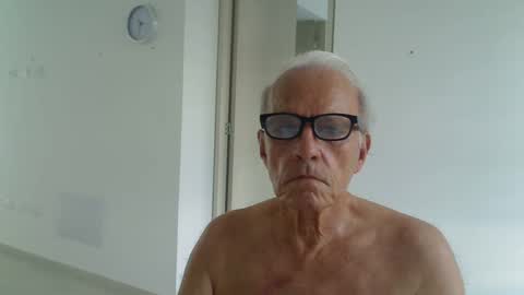 Snapshot of incendiado chatting on 09.14.25 incendiado online show from 09.14.25