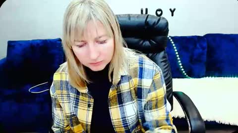 incredible_ariela online show from 10.30.25