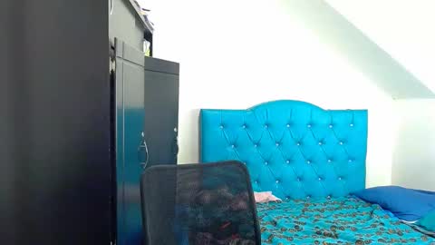 Snapshot of incubus_couple1 chatting on 01.12.25 incubus_couple1 online show from 01.12.25