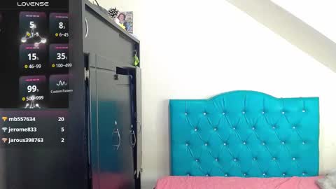 Snapshot of incubus_couple1 chatting on 03.09.25 incubus_couple1 online show from 03.09.25