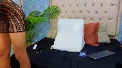 Snapshot of indi_rave chatting on 11.08.25 INDI online show from 11.08.25