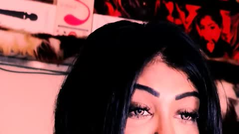 Snapshot of indian_dreamgirl chatting on 11.26.25 Bella Ambrosia online show from 11.26.25