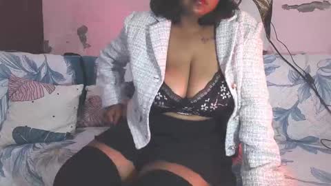 Snapshot of indian_goddess9 chatting on 12.14.25 Parul online show from 12.14.25