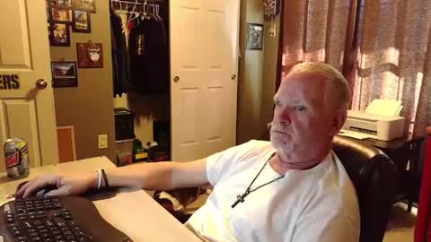 Snapshot of indianapapa chatting on 11.12.25 Papa online show from 11.12.25