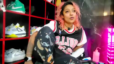 Snapshot of indianbeauty27_ chatting on 05.15.26 Nikki online show from 05.15.26