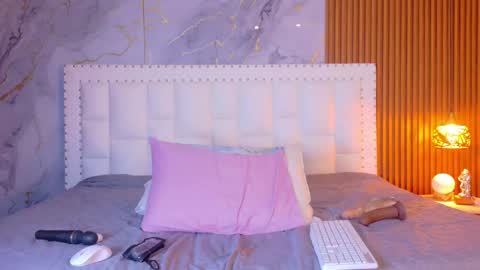 LITTLE AINHOA  online show from 04.09.26