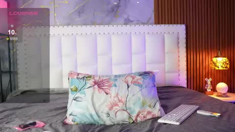 Snapshot of indiancutiie chatting on 05.20.26 LITTLE AINHOA online show from 05.20.26