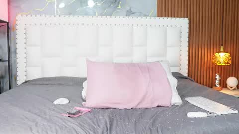Snapshot of indiancutiie chatting on 06.19.26 LITTLE AINHOA online show from 06.19.26