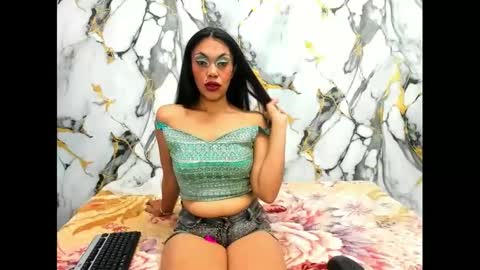 Snapshot of indiandesire4u69 chatting on 09.24.25 Lia online show from 09.24.25