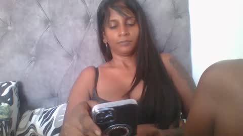 Snapshot of indianjasmin chatting on 01.30.25 priya online show from 01.30.25