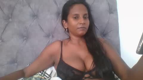 Snapshot of indianjasmin chatting on 02.02.25 priya online show from 02.02.25