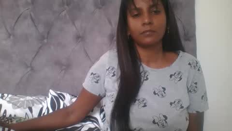 Snapshot of indianjasmin chatting on 02.11.25 priya online show from 02.11.25