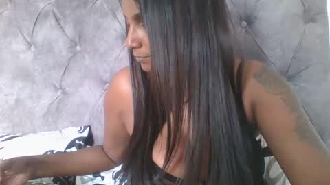 Snapshot of indianjasmin chatting on 03.10.25 priya online show from 03.10.25