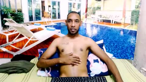 Snapshot of indianmagicmike69 chatting on 10.28.25 indianmagicmike69 online show from 10.28.25