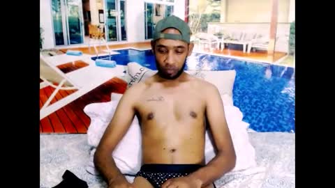 Snapshot of indianmagicmike69 chatting on 11.18.25 indianmagicmike69 online show from 11.18.25