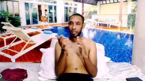 Snapshot of indianmagicmike69 chatting on 11.19.25 indianmagicmike69 online show from 11.19.25