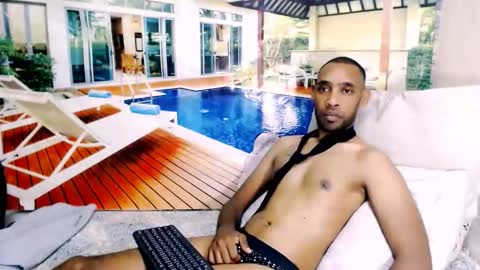 Snapshot of indianmagicmike69 chatting on 11.26.25 indianmagicmike69 online show from 11.26.25