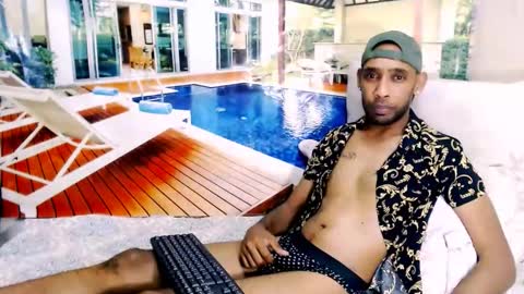 Snapshot of indianmagicmike69 chatting on 11.27.25 indianmagicmike69 online show from 11.27.25