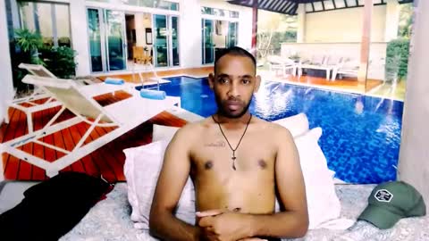 Snapshot of indianmagicmike69 chatting on 12.05.25 indianmagicmike69 online show from 12.05.25