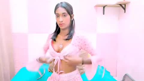 Snapshot of indiansunglaze694u chatting on 03.26.26 indiansunglaze694u online show from 03.26.26
