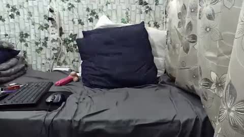 Snapshot of indiantina01 chatting on 01.15.25 tina online show from 01.15.25