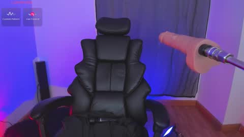 Hey  Im Indie follow me on my instagram  online show from 12.02.25