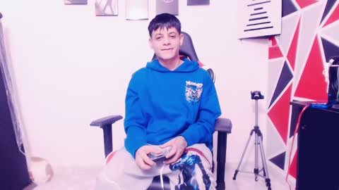 Snapshot of indomitablebeast chatting on 09.11.25 matias online show from 09.11.25