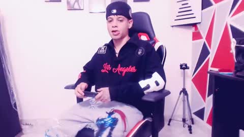 Snapshot of indomitablebeast chatting on 09.23.25 matias online show from 09.23.25