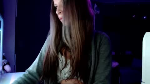 Snapshot of inesdesire chatting on 01.30.25 InesDesire online show from 01.30.25