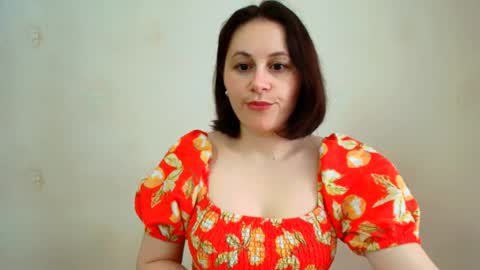 Snapshot of inessa_beauty chatting on 05.07.26 Inessa online show from 05.07.26