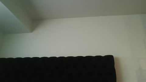 inessalovely23 online show from 11.21.25