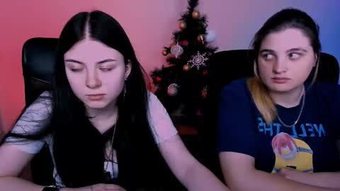 Snapshot of inga_gree chatting on 12.17.25 inga_gree online show from 12.17.25