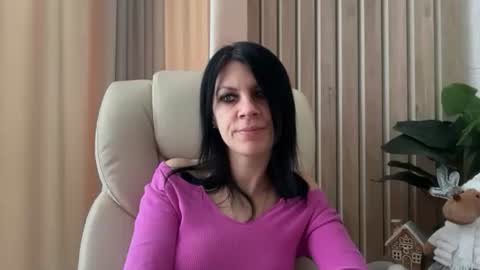 Snapshot of injaathome chatting on 01.14.26 InjaAtHome online show from 01.14.26