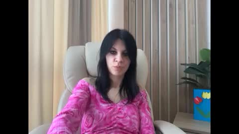 Snapshot of injaathome chatting on 04.04.26 InjaAtHome online show from 04.04.26