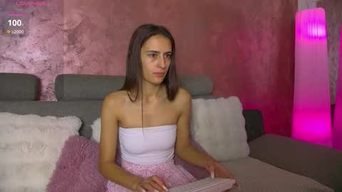 InnesTaylor online show from 11.03.25