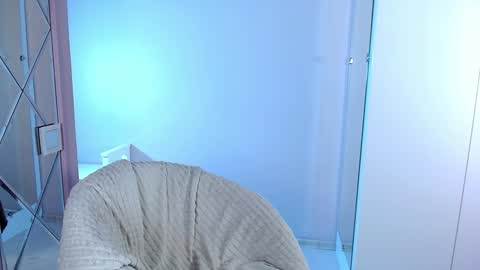 Snapshot of innnita chatting on 12.19.24 Lina online show from 12.19.24
