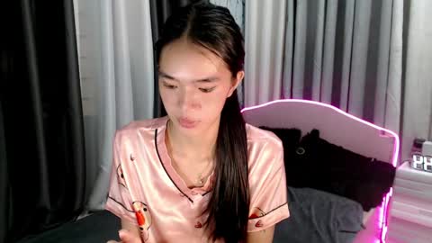 Reign online show from 04.13.26