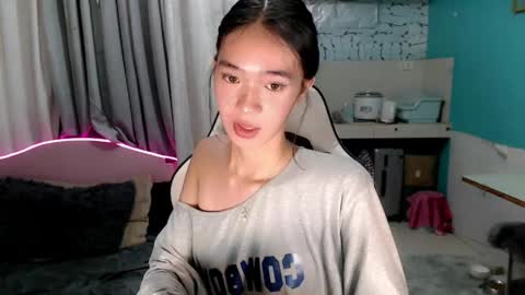 Snapshot of innocent_reign69 chatting on 04.20.26 Reign online show from 04.20.26