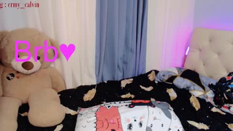 Snapshot of innocent_twinkxx chatting on 12.18.24 calvin online show from 12.18.24