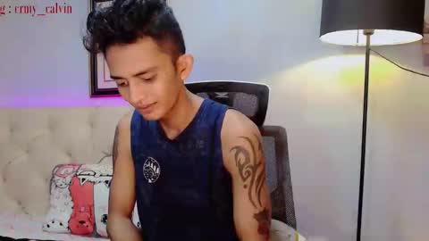 Snapshot of innocent_twinkxx chatting on 12.22.24 calvin online show from 12.22.24