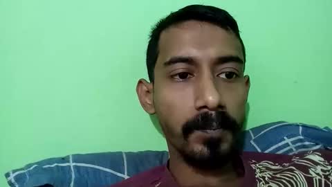 interne8famous online show from 12.18.24