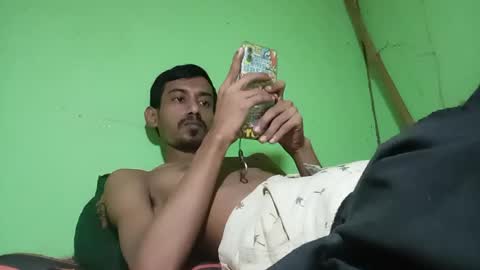 interne8famous online show from 10.01.25